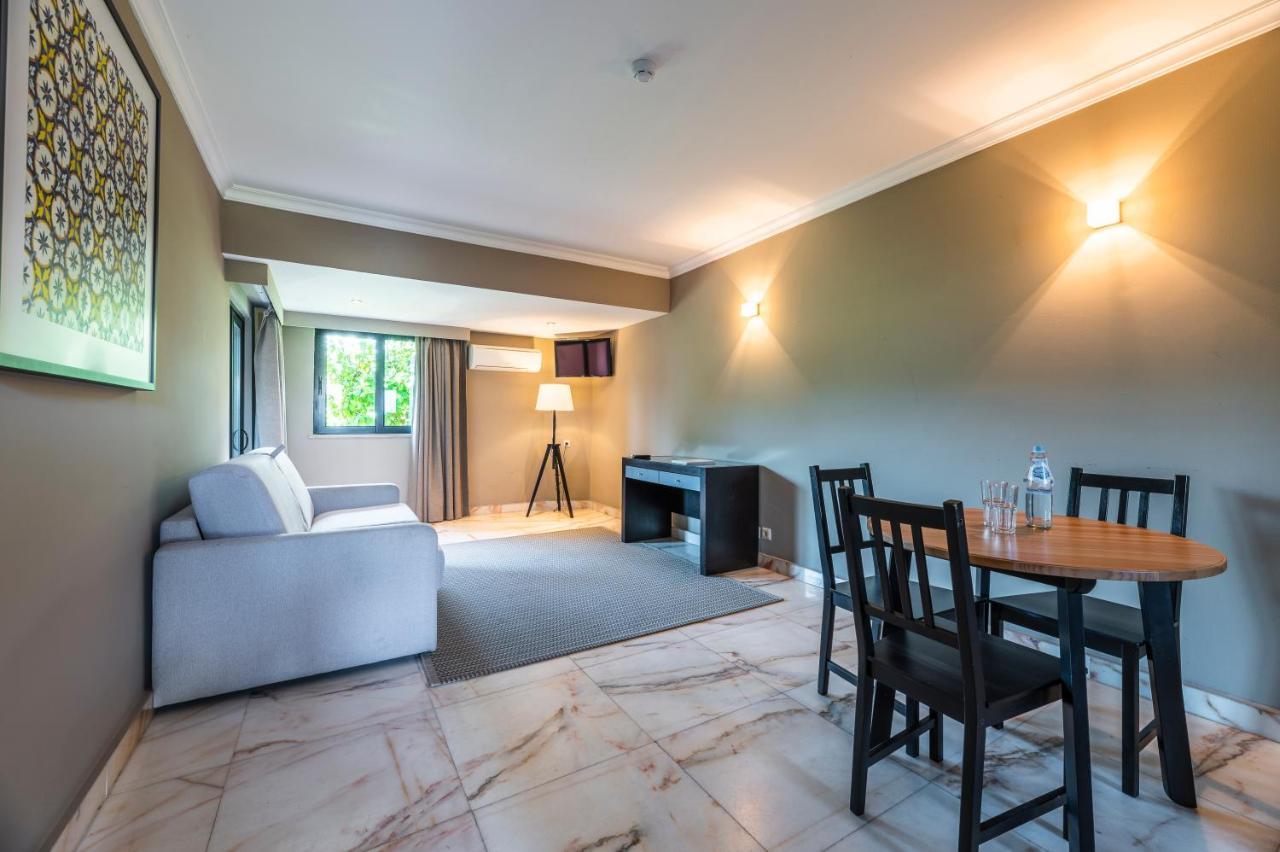 Topazio Vibe Beach Hotel & Apartments - Adults Friendly Albufeira Rom bilde